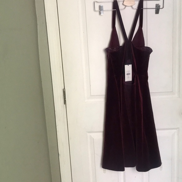 Whistles NWT B Love Velvet Dress in Maroon. - Picture 4 of 5
